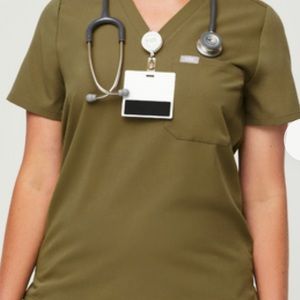 Figs One-Pocket Scrub Top Martini Olive Catalina